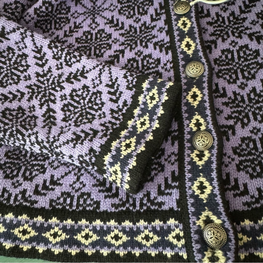 Vintage L.L. Bean 100% Lambs Wool Cardigan Sweater Purple Metal Button Up Size S - Picture 4 of 7